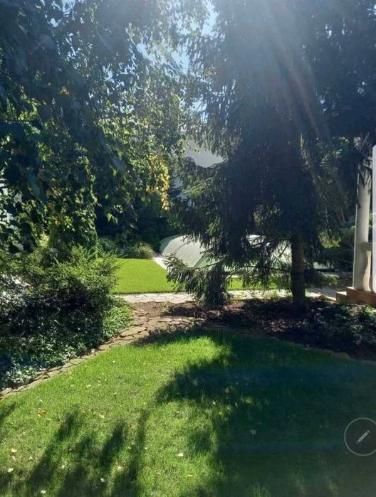 14th century B. Fontana! House in a closed cooperative! 12 acres! 1A37