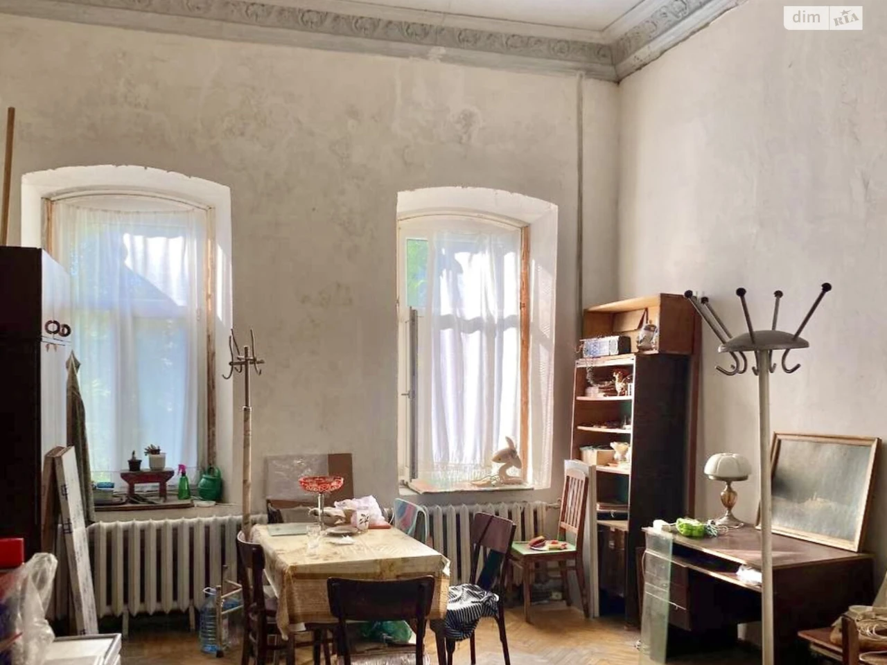 Room for sale Center