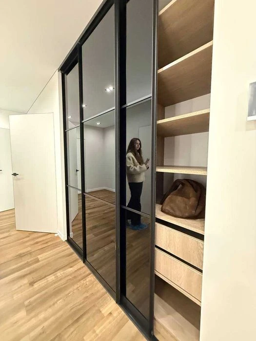 I am selling a designer 3-room apartment, near the city lake