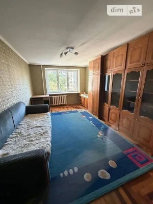Sale of 4-room apartment 80 sq. m on Beresteyskyi Avenue 146/2 •