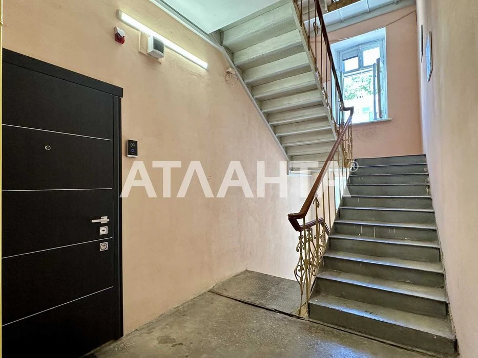 2-комнатная квартира в центре Одессы
