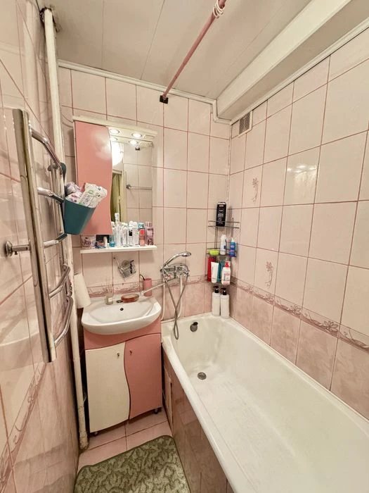3-room apartment for sale 62m2 Svyatoshinsky district, Lesya K avenue