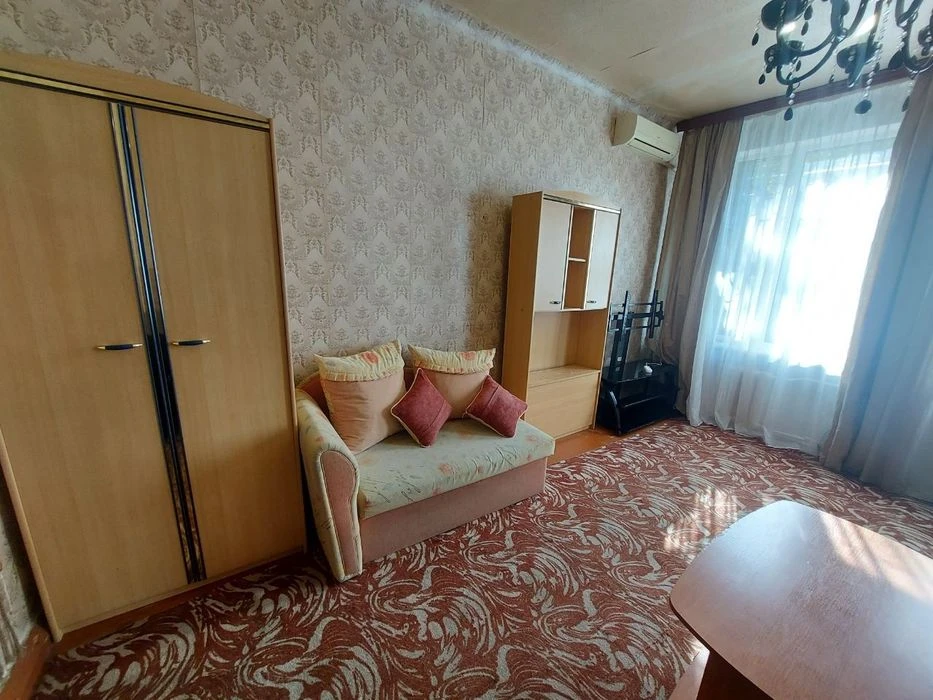 Sale of a 1k apartment with a yard.  Gagarin District (Sciences)