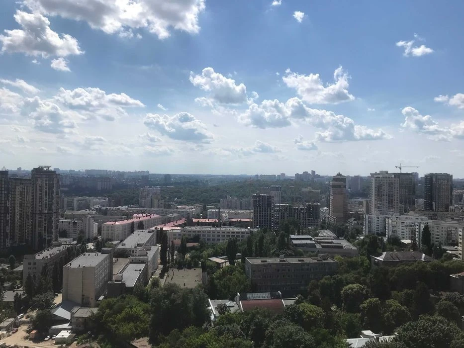 I will sell a special apartment in the center of Pechersk, 157 m 2, m "Pecher