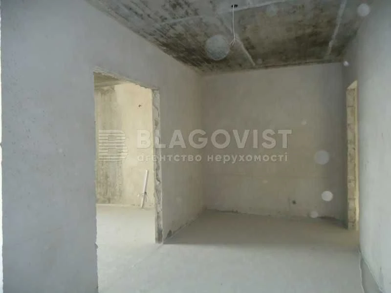 I will sell a special apartment in the center of Pechersk, 157 m 2, m "Pecher