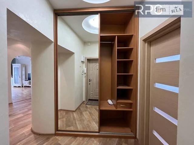 Sale of 2-room apartment 55.8 sq. m. on Olesya Honchara St. 77 • ID