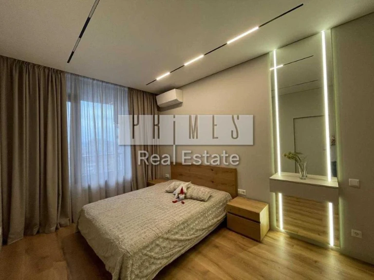 Newly renovated apartment in Tetris Hall, 11th floor, house with pool