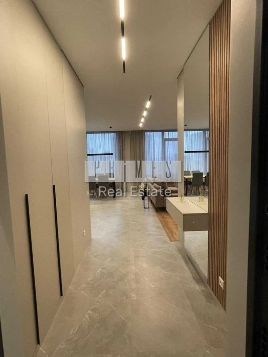 Newly renovated apartment in Tetris Hall, 11th floor, house with pool