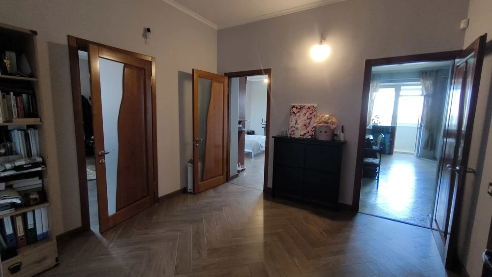 Квартира с ремонтом и мебелью в новом доме. Своё отопление,
