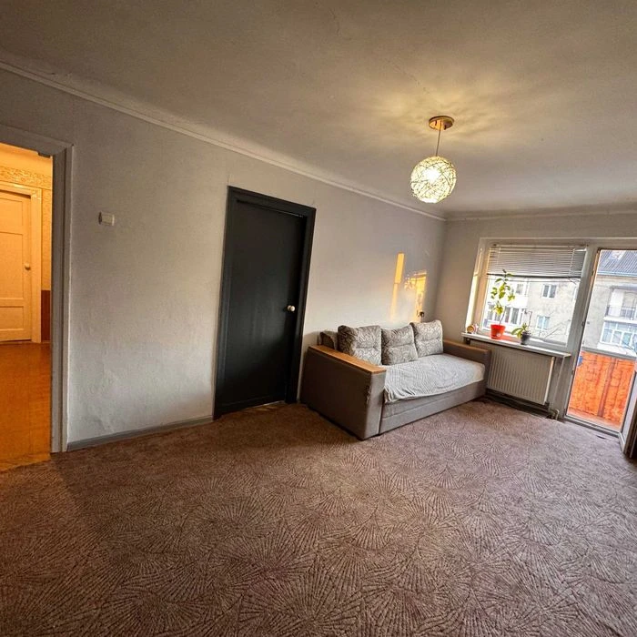 4k apartment for sale in residential condition. Heating system. Bel Street