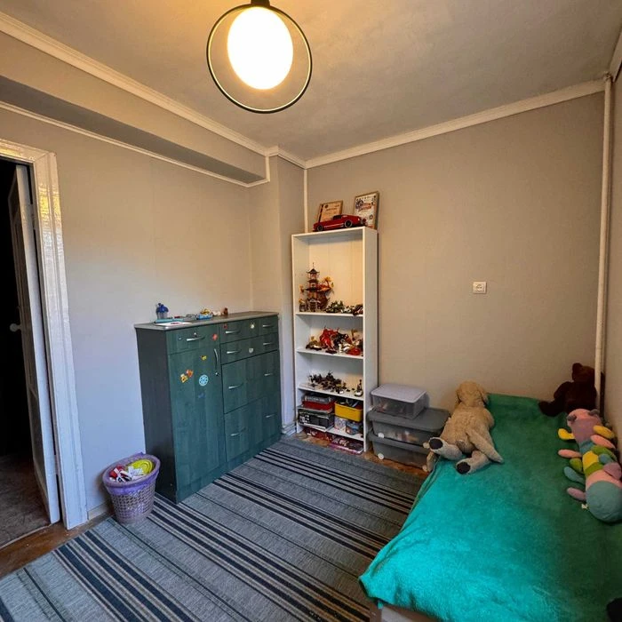 4k apartment for sale in residential condition. Heating system. Bel Street