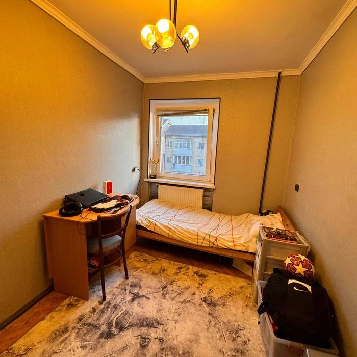 4k apartment for sale in residential condition. Heating system. Bel Street