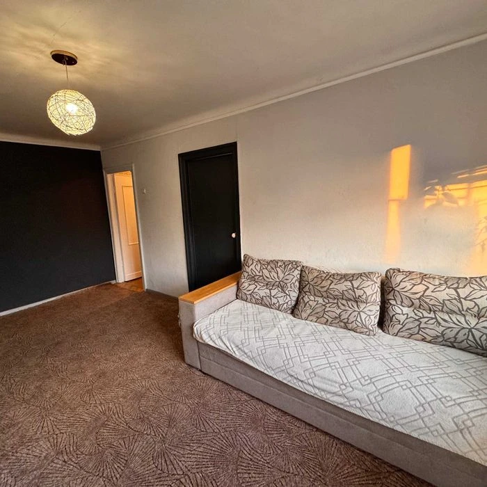 4k apartment for sale in residential condition. Heating system. Bel Street
