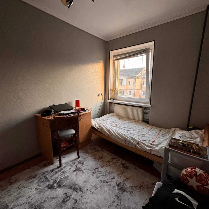 4k apartment for sale in residential condition. Heating system. Bel Street