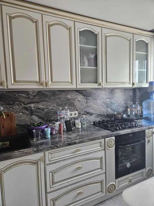 Selling a 2-bedroom apartment in N. Domakh.