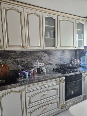 Selling a 2-bedroom apartment in N. Domakh.