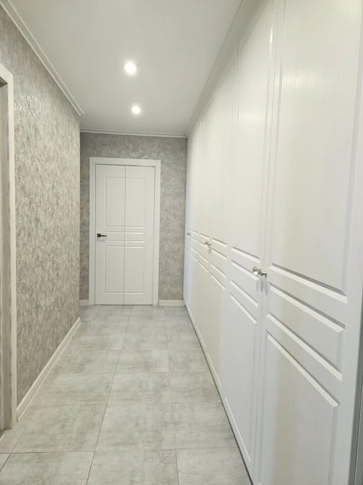 Selling a 2-bedroom apartment in N. Domakh.