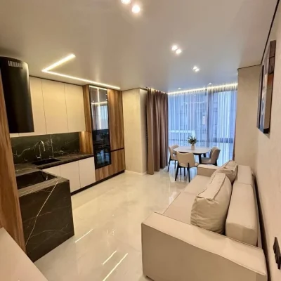 Продам 1к квартиру з ремонтом біля Озера