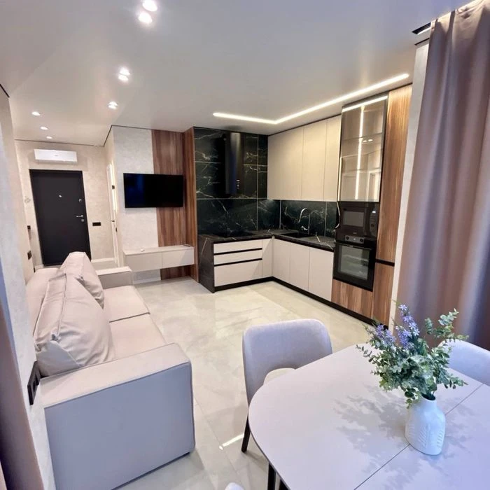 Продам 1к квартиру з ремонтом біля Озера