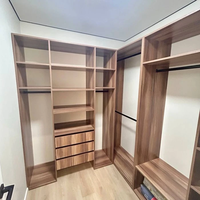 Продам 1к квартиру з ремонтом біля Озера