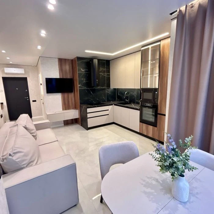 Продам 1к квартиру з ремонтом біля Озера