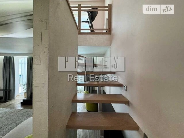 Sale of 3-room apartment 180 sq. m. on Yuliya Zdanovskaya St. 60/5 •