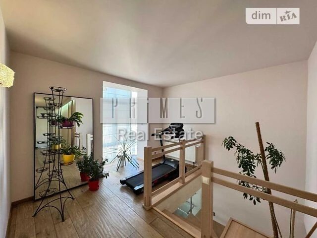 Sale of 3-room apartment 180 sq. m. on Yuliya Zdanovskaya St. 60/5 •
