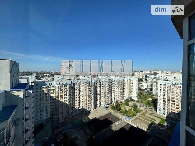 Sale of 3-room apartment 180 sq. m. on Yuliya Zdanovskaya St. 60/5 •