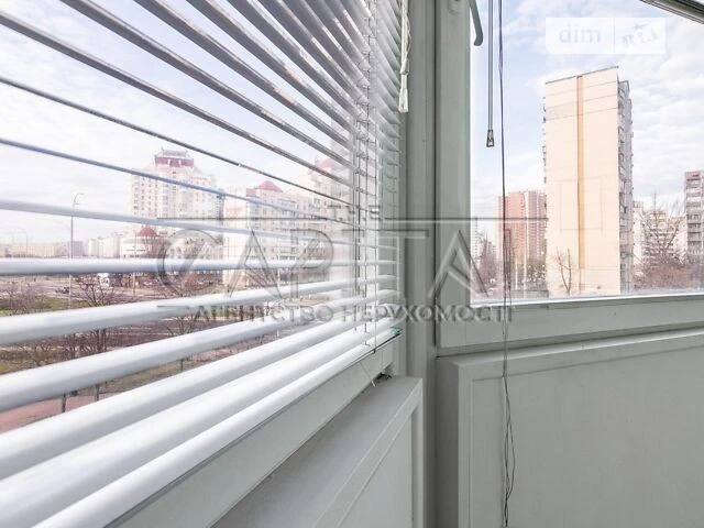 Sale of 4-room apartment 165 sq. m on Volodymyr Ivasyuk Ave. 24