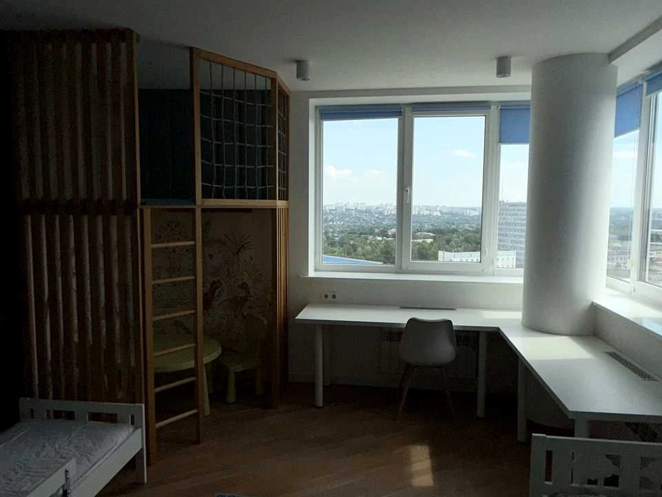 Apartment. Kharkiv, Petro Hryhorenko Ave. (Marshal Zhukova)
