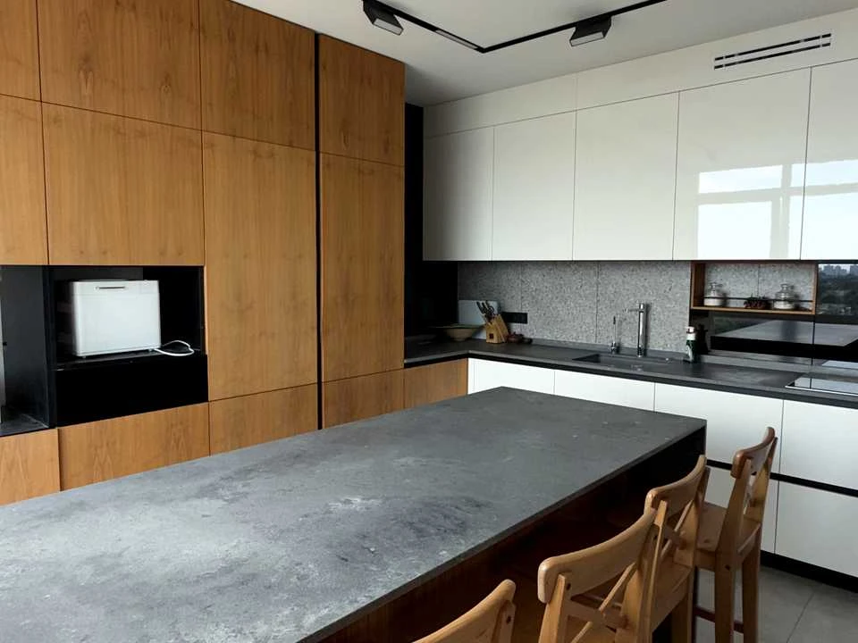 Apartment. Kharkiv, Petro Hryhorenko Ave. (Marshal Zhukova)