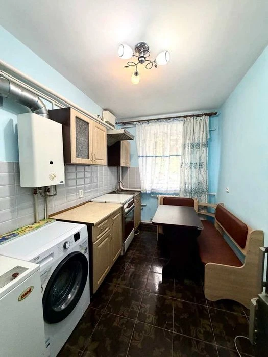 2-комнатная квартира возле Привоза, ул.Адмирала Лазарева