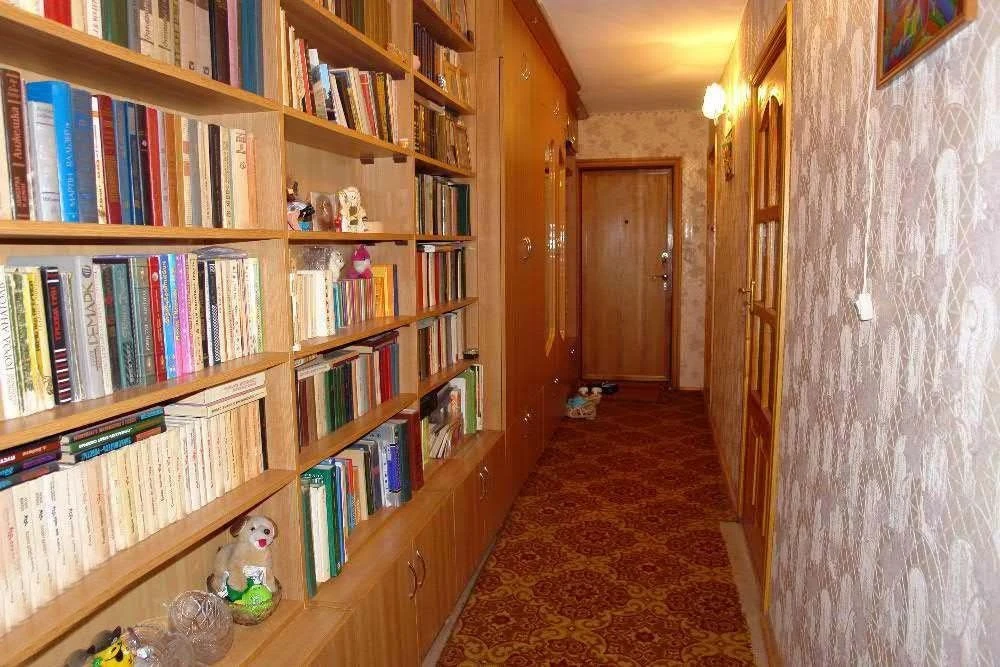 Продам 3 ком. квартиру .