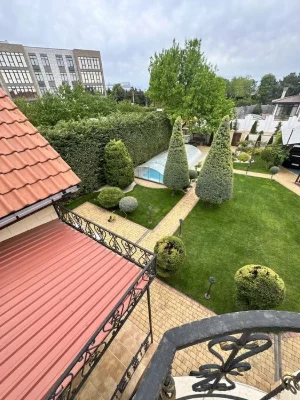 House near the sea, swimming pool!  No commission!