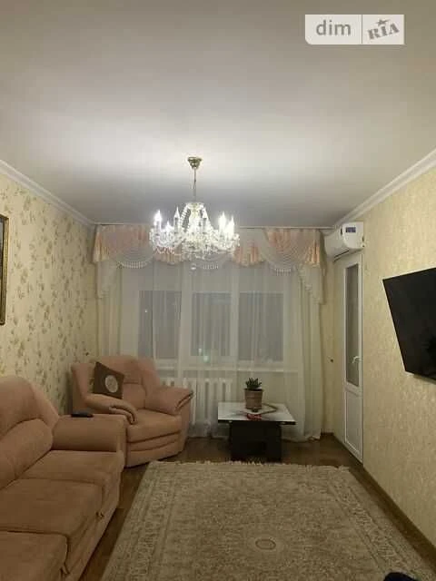 Продаж трьохкімнатної квартири 5/9 пов Розділ. кімнати Сади