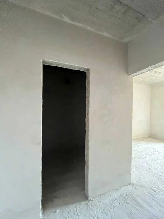 Продажа! 2 ком. квартира..Готова к ремонту. Возле Озера