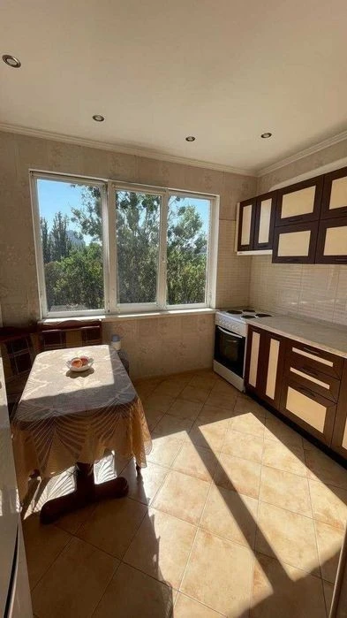 I am selling a 2-room apartment.