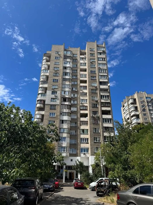 For sale 3 sq m Darnytskyi Boulevard 1-A, Darnytsia