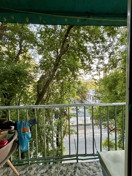 Продам 1к пр Александра Поля / пр Богдана Хмыльницкого