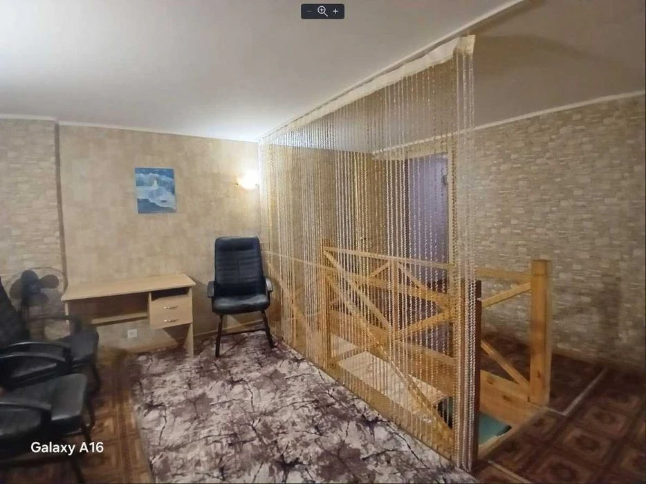 Продаж 3 кім. дворівневої квартири Харківське шосе 19, Мега