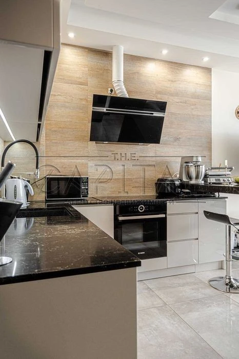 Apartment for sale in the French Quarter residential complex / 2 rooms / 76m2 / F Aka