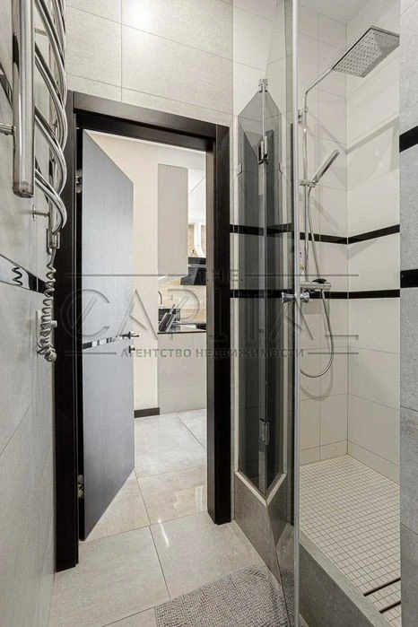 Apartment for sale in the French Quarter residential complex / 2 rooms / 76m2 / F Aka