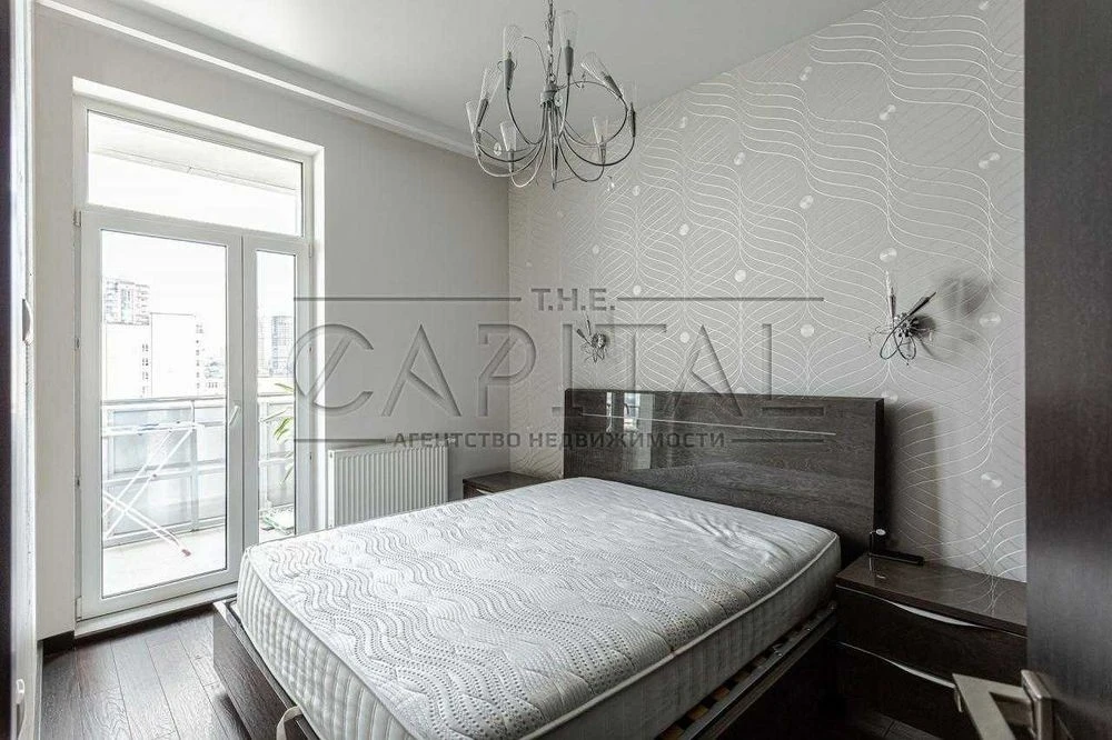 Apartment for sale in the French Quarter residential complex / 2 rooms / 76m2 / F Aka