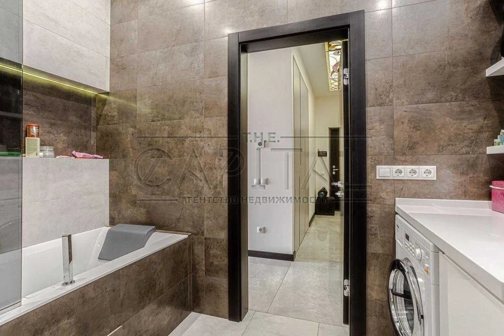 Apartment for sale in the French Quarter residential complex / 2 rooms / 76m2 / F Aka