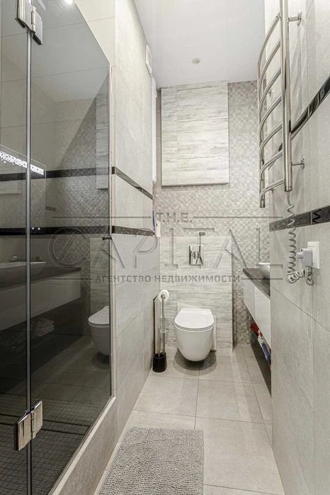 Apartment for sale in the French Quarter residential complex / 2 rooms / 76m2 / F Aka