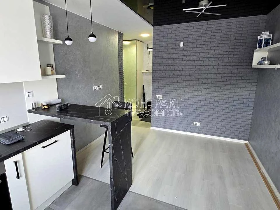 Apartment. Kharkiv, Peremohy Avenue.