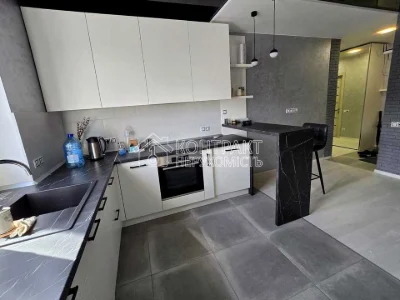 Apartment. Kharkiv, Peremohy Avenue.