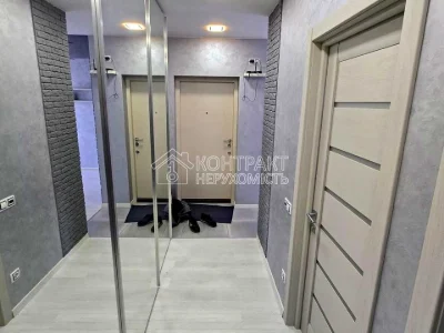 Apartment. Kharkiv, Peremohy Avenue.