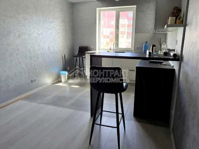 Apartment. Kharkiv, Peremohy Avenue.