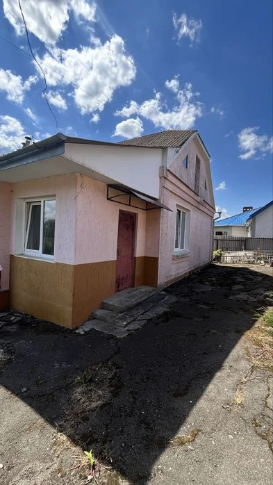 Продаж затиишного доглянутого будинку